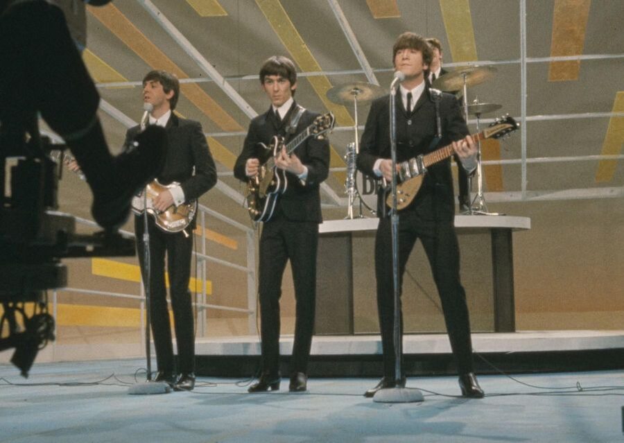 The Beatles in NYC Private Walking Tour - Walking down 7th Avenue to Carnegie Hall