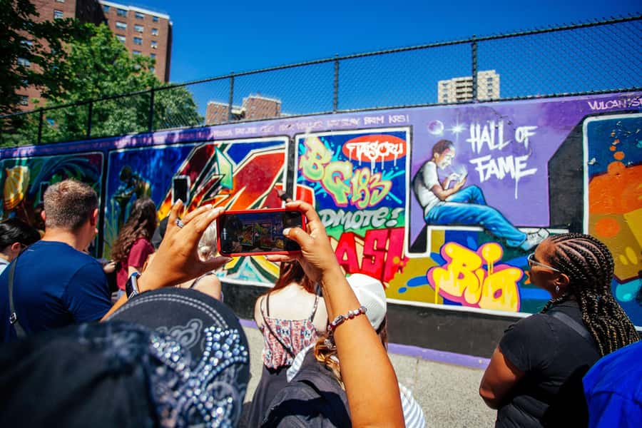 The Birthplace of Hip Hop Bus Tour - Why this bus tour tells the hip-hop story well