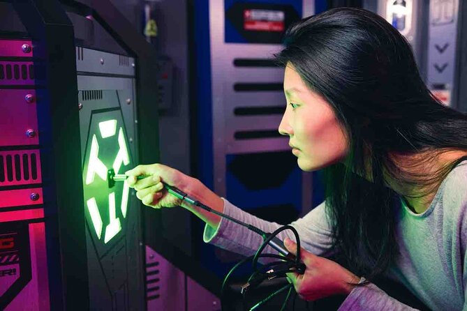 The Escape Game Brooklyn: Epic 60-Minute Adventures in City Point - Six stories, one hour, and a clear mission