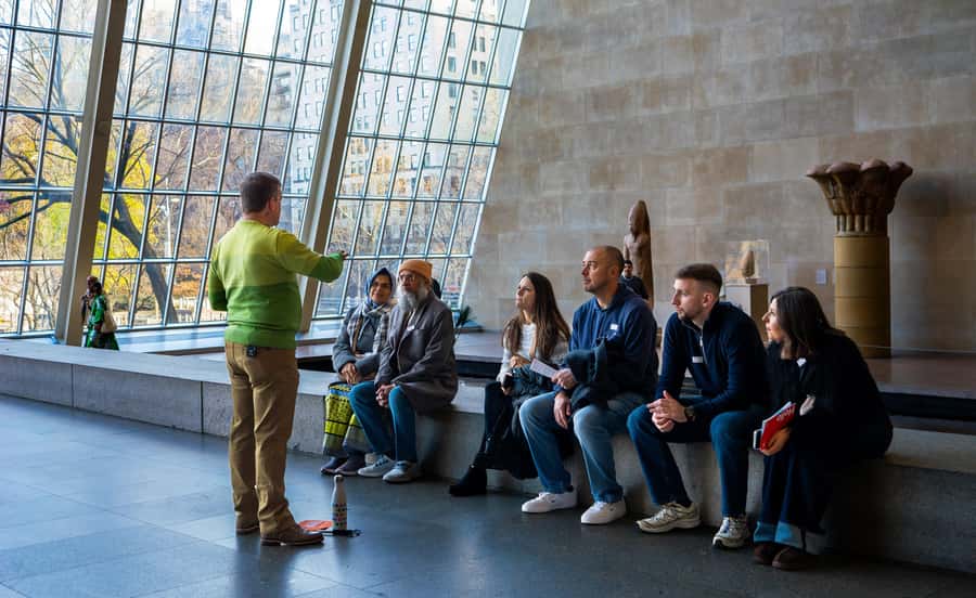 The Met Museum Guided Tour with Skip-the-Line Entry - Meeting your guide in the Great Hall