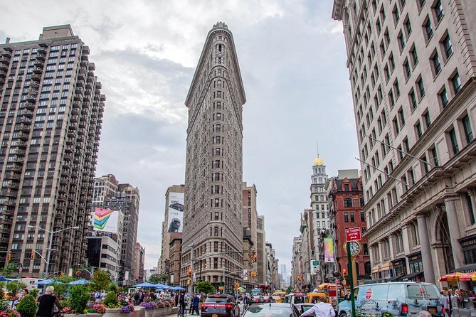 Top Rated Luxury Private VIP Tour by vehicle, Select 3 or 5 hours - Lower Manhattan, the Battery, and the 9/11 Memorial