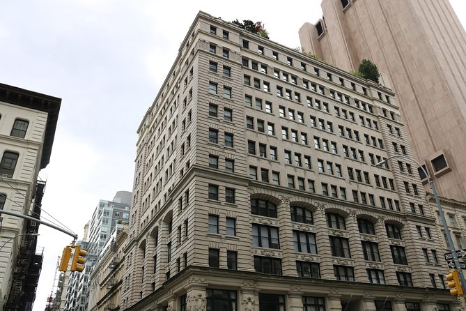 Tribeca Architecture And History Walking Tour - Weather, timing, and the finish at Tribeca Park