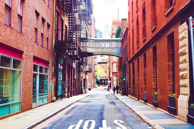 Tribeca Architecture And History Walking Tour - More than 15 locations, with time to look up