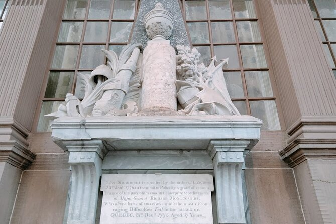 Twilight Tour: Death in New York (Lower Manhattan) - The Wall Street Bull and New Amsterdam’s first cemetery
