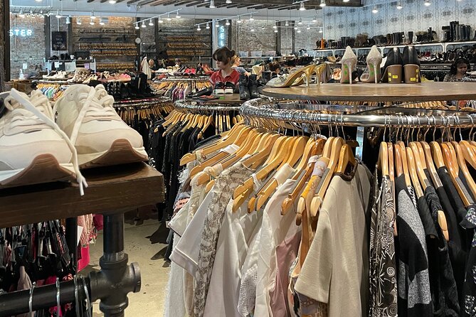Vintage + Secondhand Shopping Walking Tour through Brooklyn, NYC - Beacon’s Closet and the pleasure of browsing slowly
