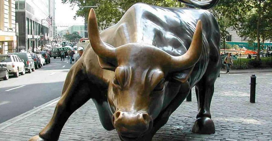 Wall Street Insider Tour with a Finance Professional - Goldman Sachs, 60 Wall Street, and the modern district