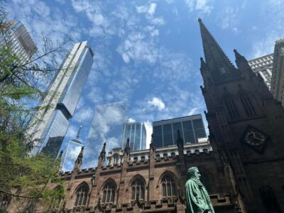 Wall Street: The birth place of NYC in French/English tour