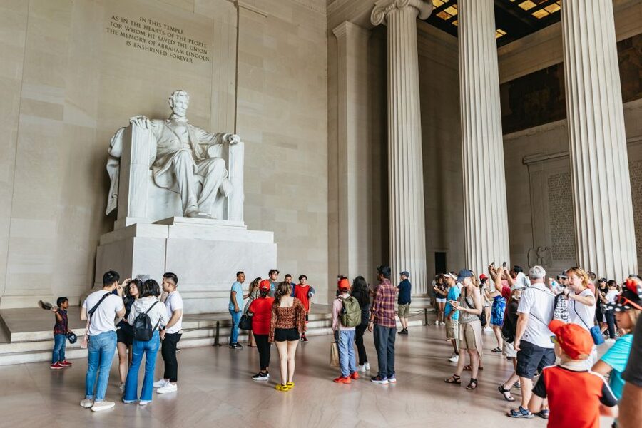 Washington DC Day Trip by Bus from New York City - Jefferson and Lincoln: two different visions of America