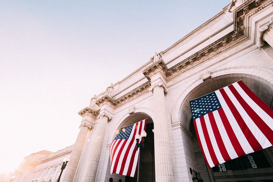 Washington from New York in Spanish - The White House and Capitol stops