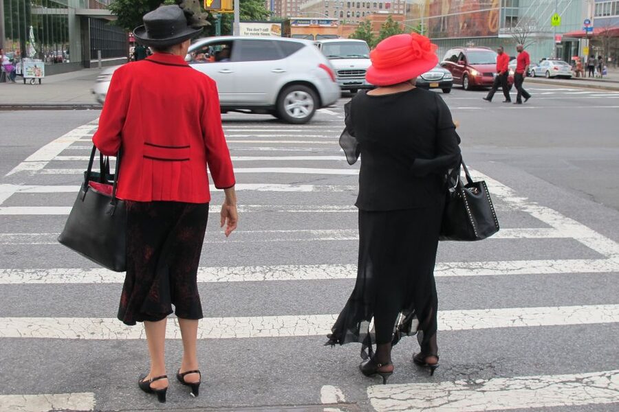 West Harlem: Gospel Church Service and Sunday Walking Tour - Finding the guide at 145th Street