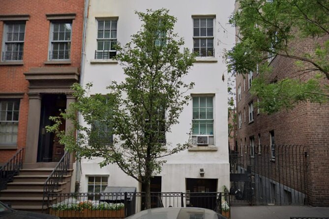 West Village's Flappers, Freaks & Punks: A Self-Guided Audio Tour - Grove Court and O. Henry’s Story
