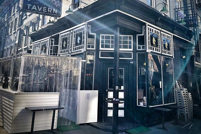 West Village's Flappers, Freaks & Punks: A Self-Guided Audio Tour - Cobble Court and the Stories Between Stops