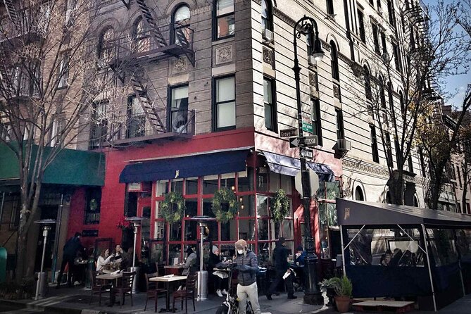 West Village's Flappers, Freaks & Punks: A Self-Guided Audio Tour - Timothy Leary, Whitehorse Tavern, and Friends