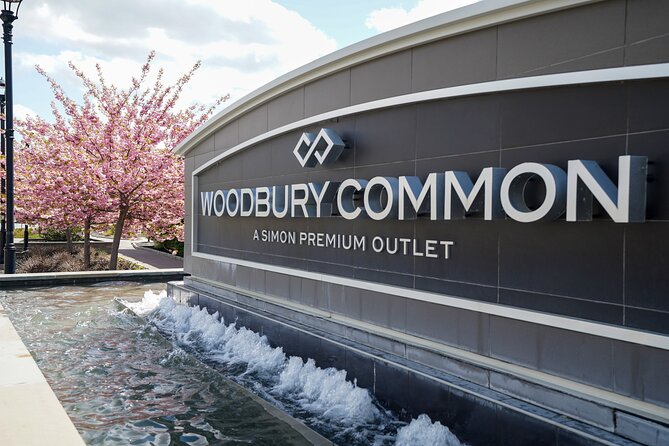 Woodbury Common Premium Outlets Shopping Tour from Midtown - Key points to know before you book